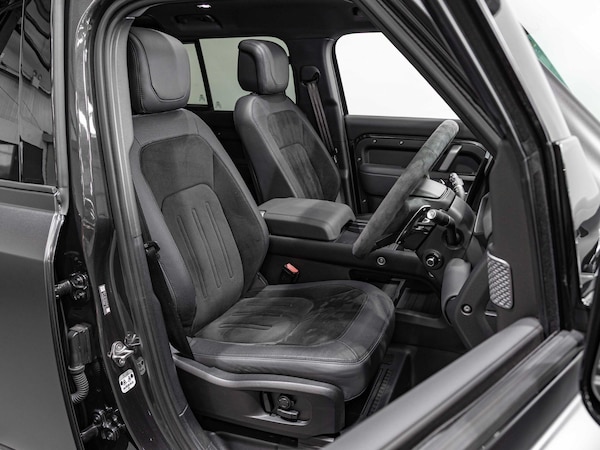 Used Land Rover Defender 110 2023 for sale - 76012242: Photo 8