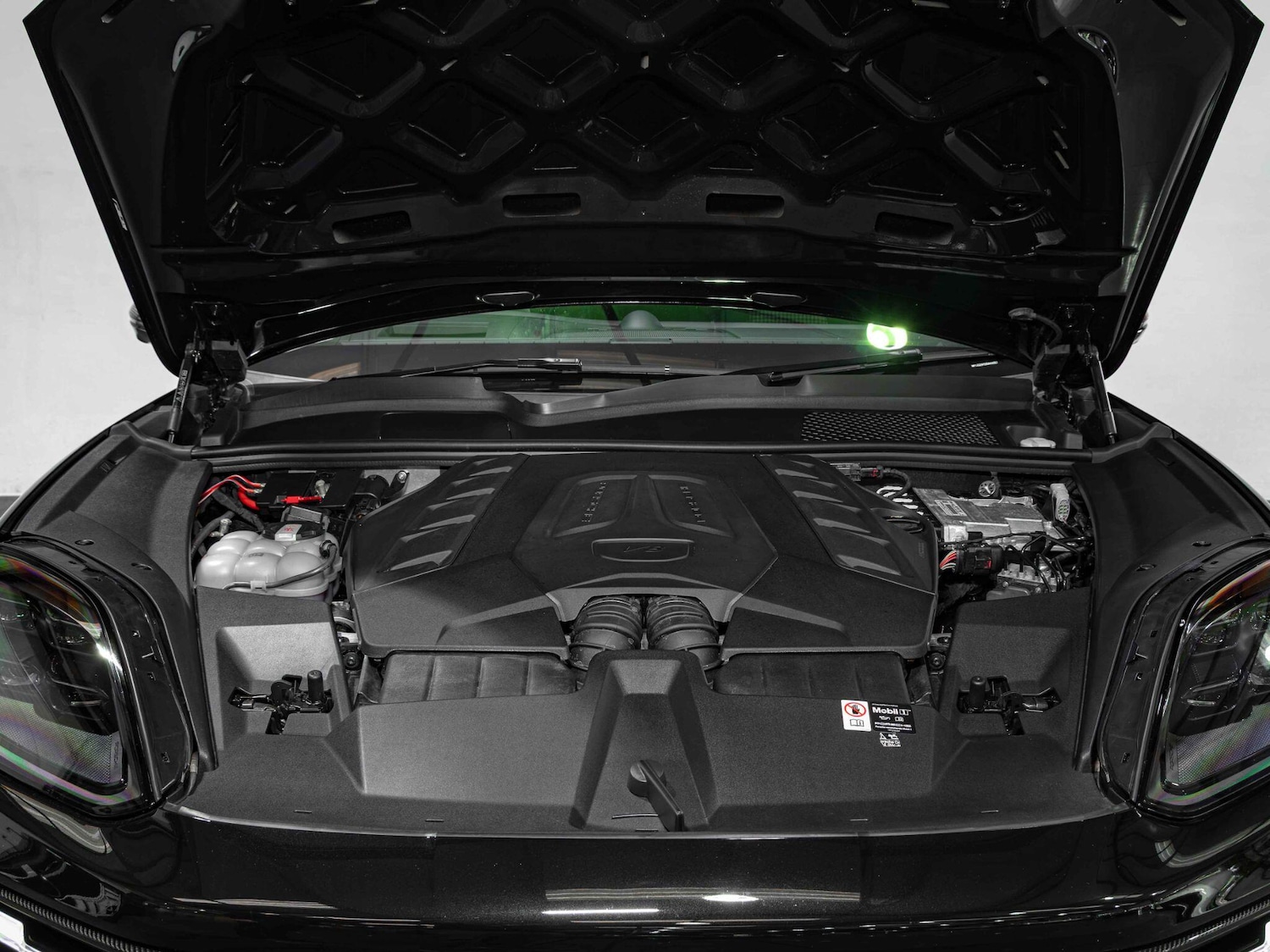 Used Porsche Cayenne 2025 for sale - 76839705: Photo 16