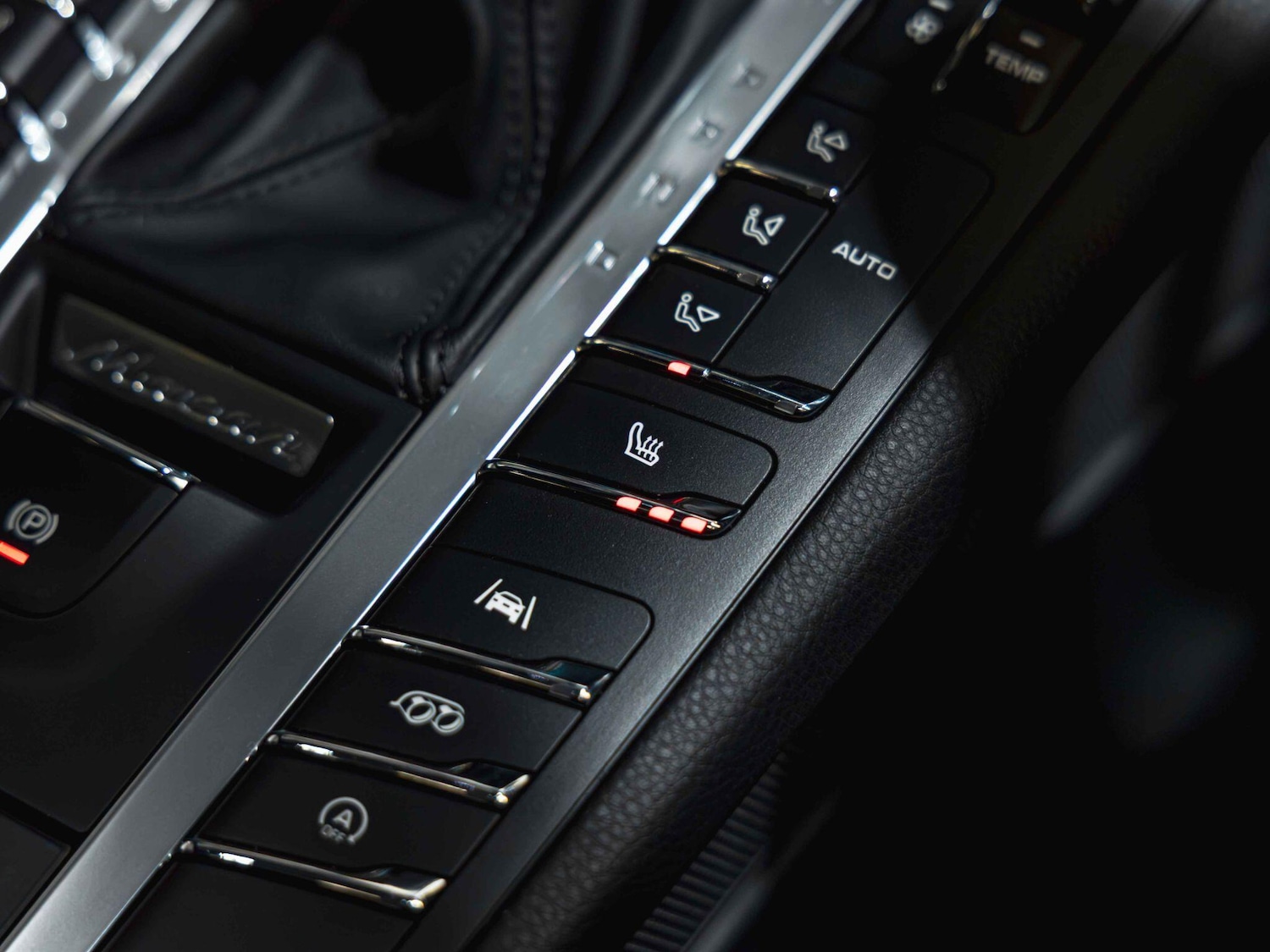 Used Porsche Macan 2021 for sale - 77683079: Photo 12