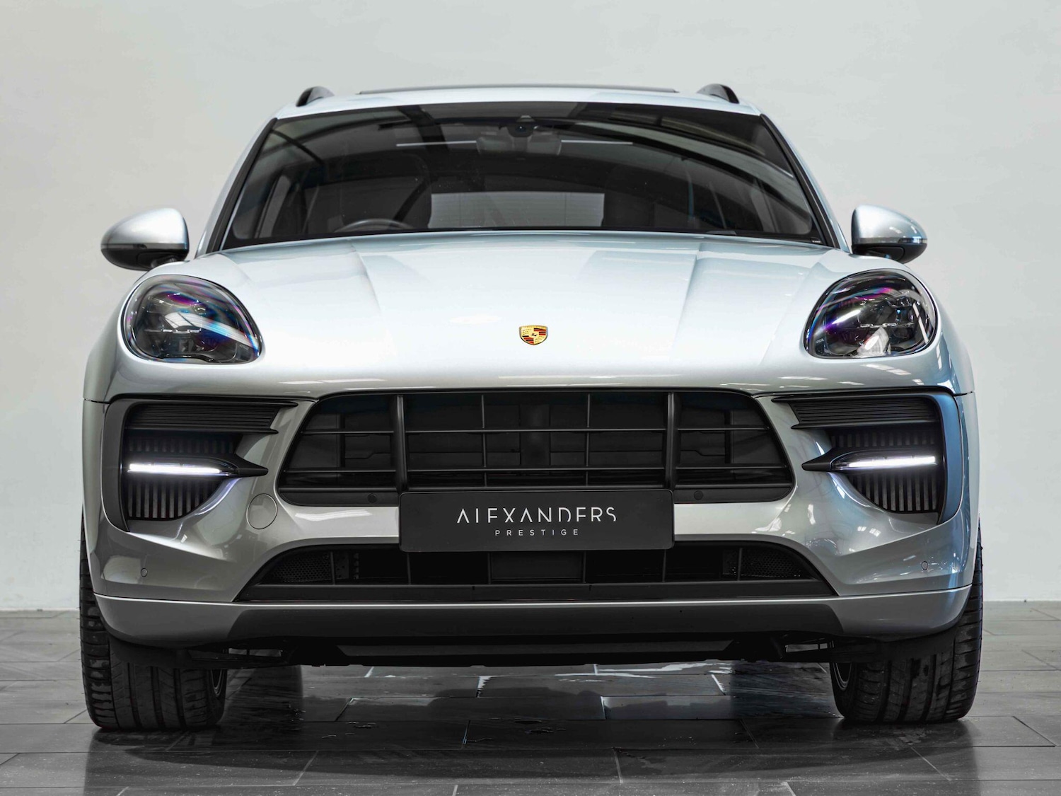 Used Porsche Macan 2021 for sale - 77683079: Photo 19