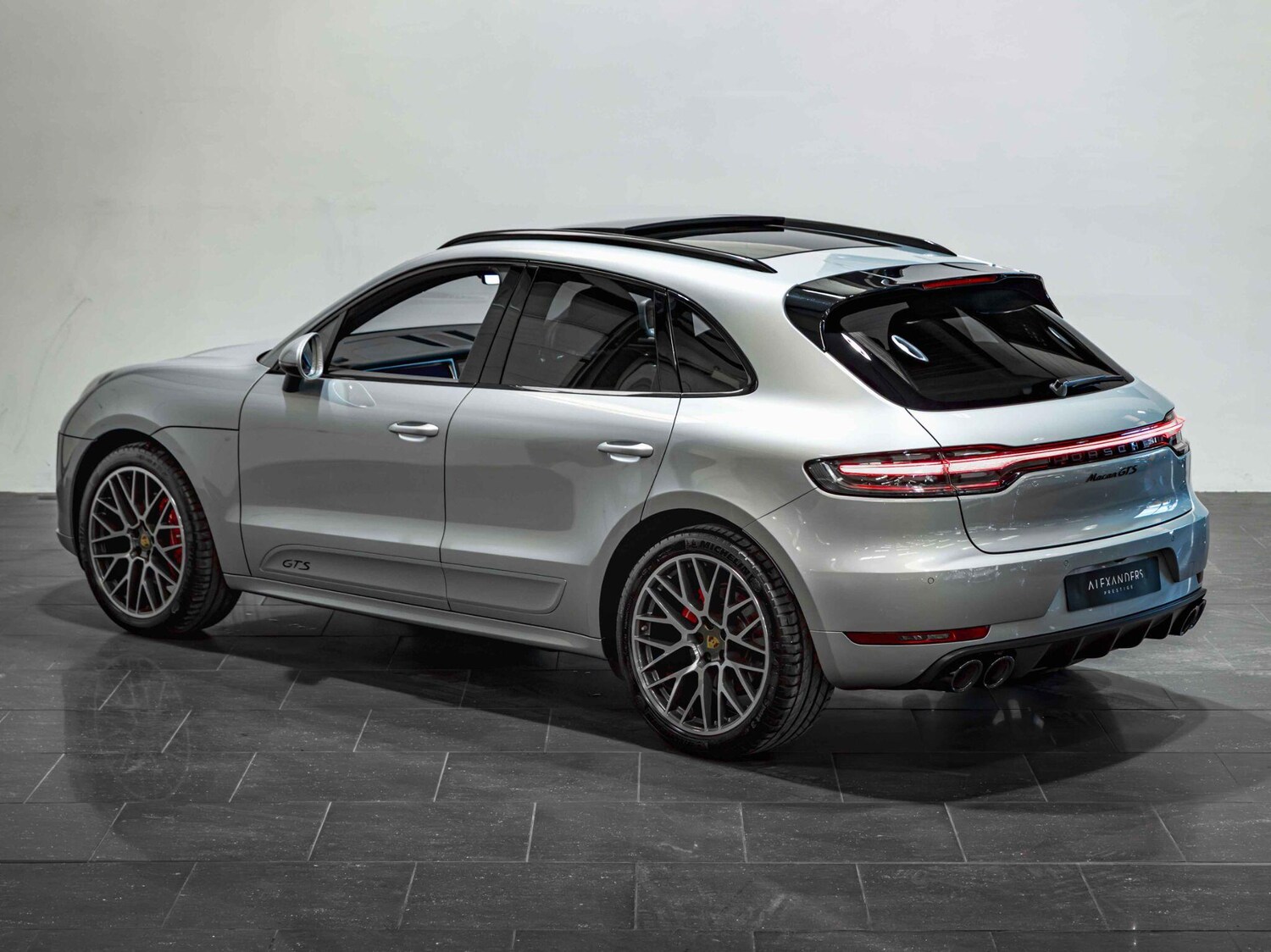 Used Porsche Macan 2021 for sale - 77683079: Photo 23