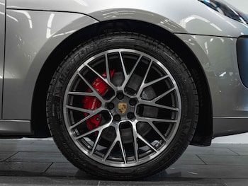 Used Porsche Macan 2021 for sale - 77683079: Photo