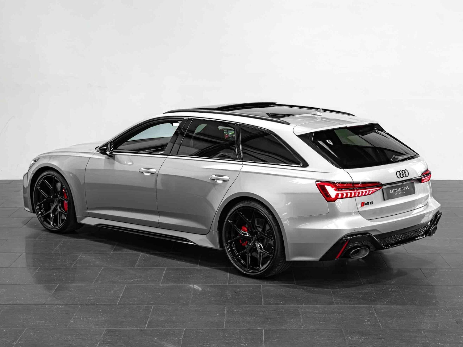 Used Audi RS6 Avant 2022 for sale - 76360847: Photo 5