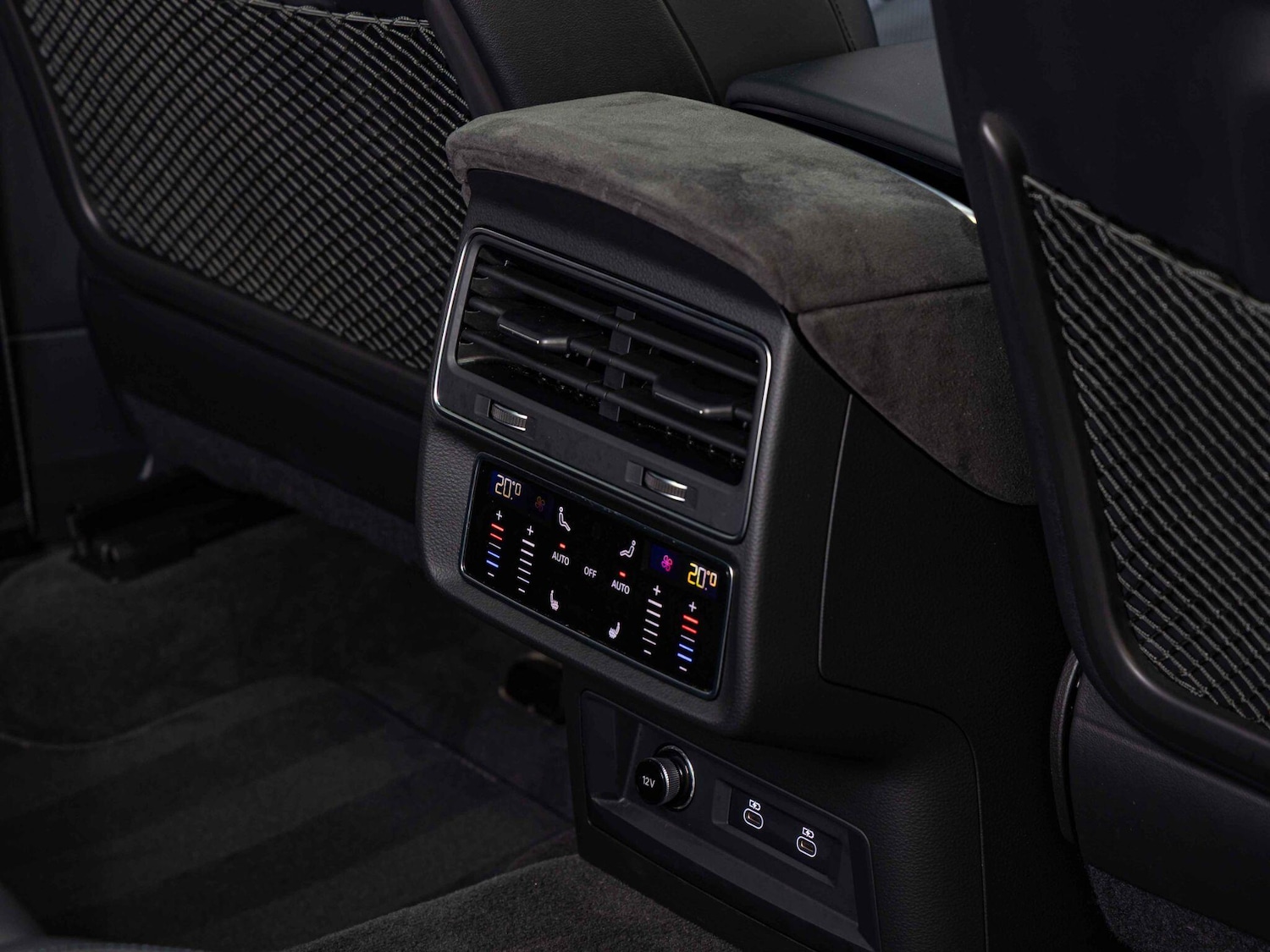 Used Audi RS Q8 2023 for sale - 76360141: Photo 25