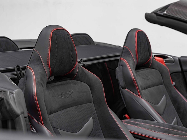 Used Aston Martin DBS 2022 for sale - 75280164: Photo 17