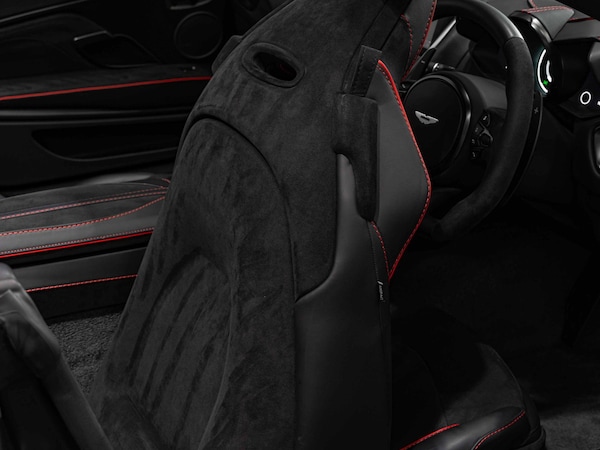 Used Aston Martin DBS 2022 for sale - 75280164: Photo 18