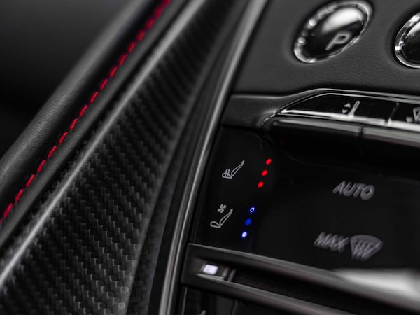 Used Aston Martin DBS 2022 for sale - 75280164: Photo 3