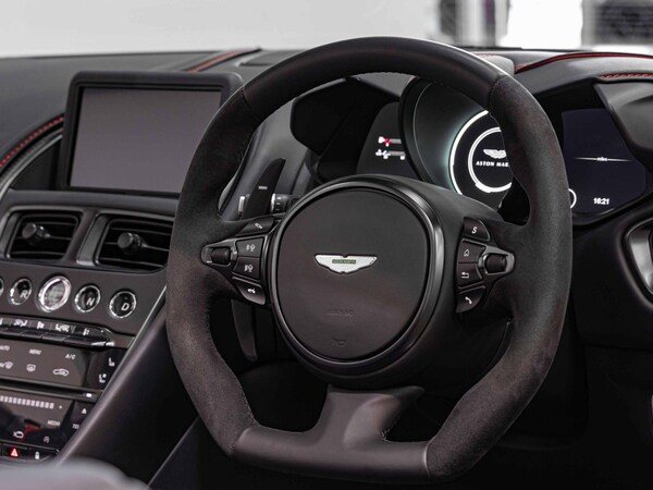 Used Aston Martin DBS 2022 for sale - 75280164: Photo 9