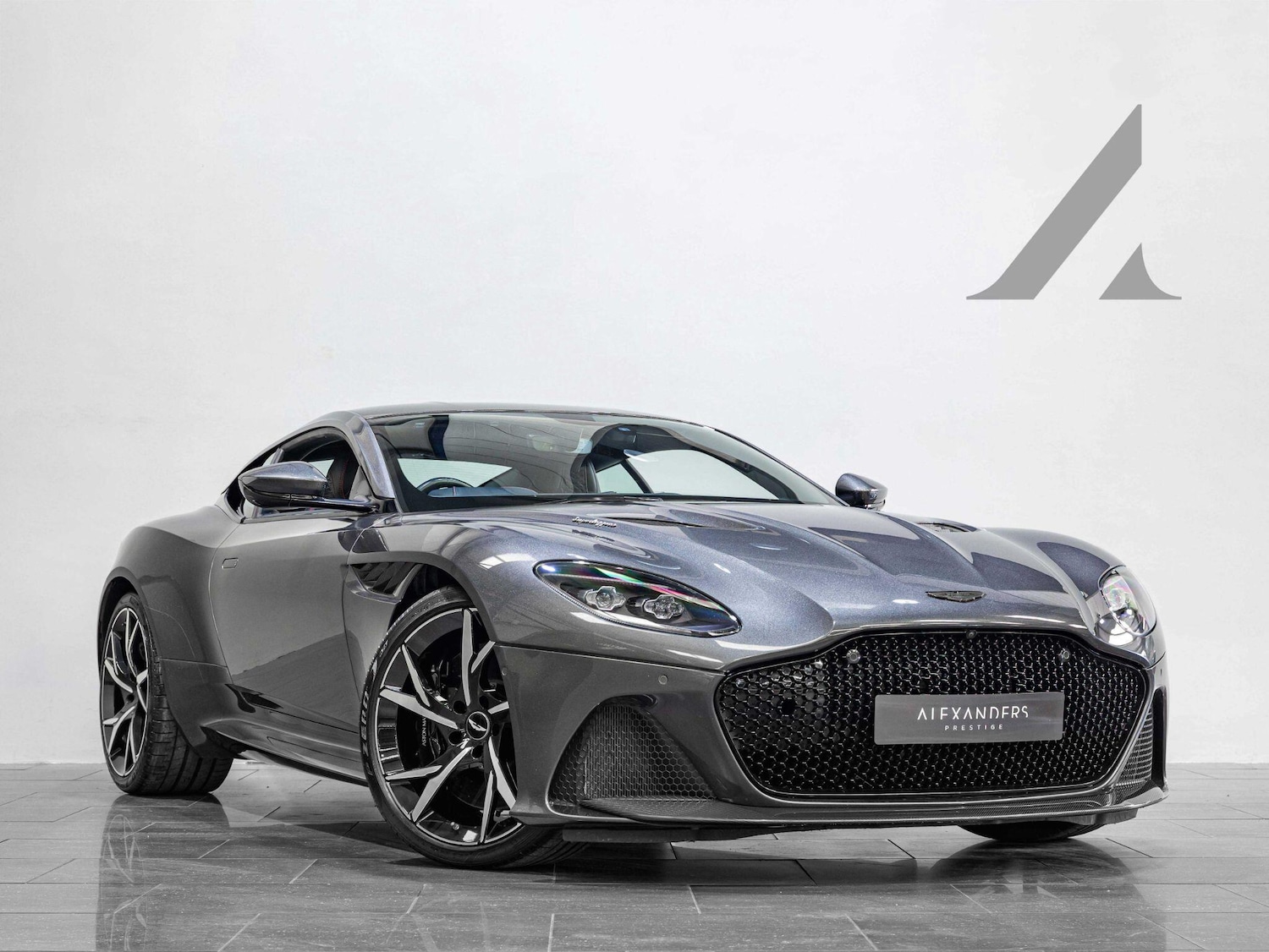 Used Aston Martin DBS 2019 for sale - 76398272: Photo 1