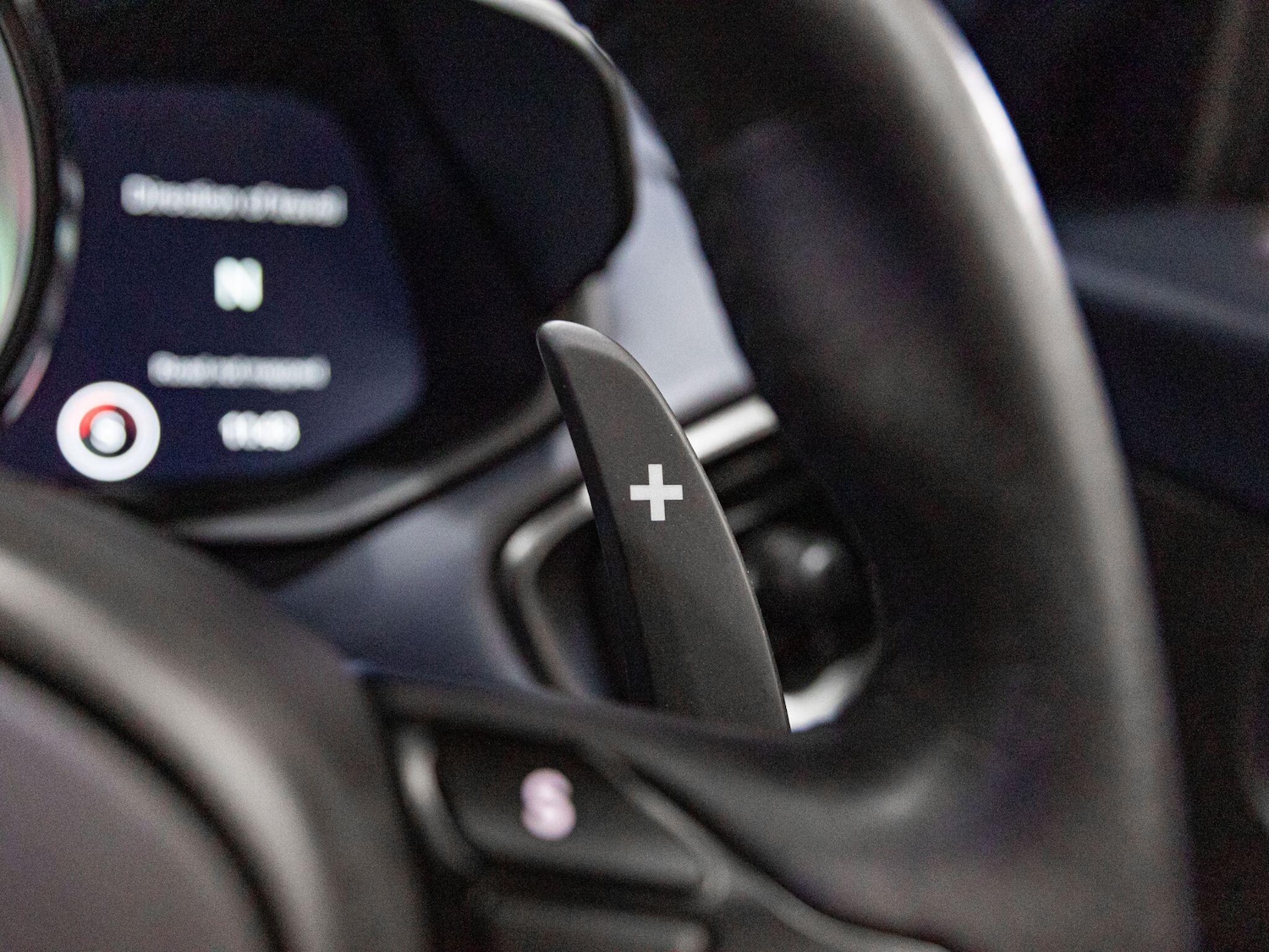 Used Aston Martin DBS 2019 for sale - 76398272: Photo 12