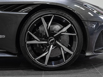 Used Aston Martin DBS 2019 for sale - 76398272: Photo