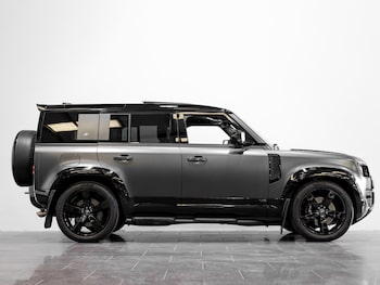 Used Land Rover Defender 110 2024 for sale - 79107551: Photo