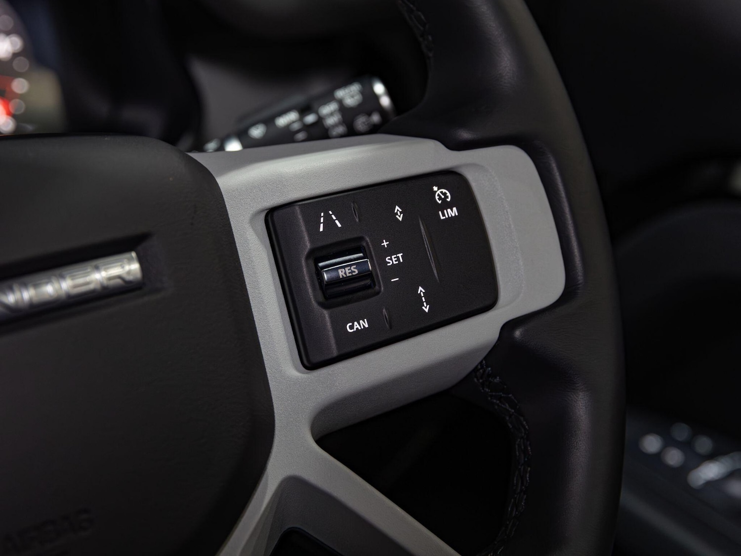 Used Land Rover Defender 90 2022 for sale - 76976092: Photo 12