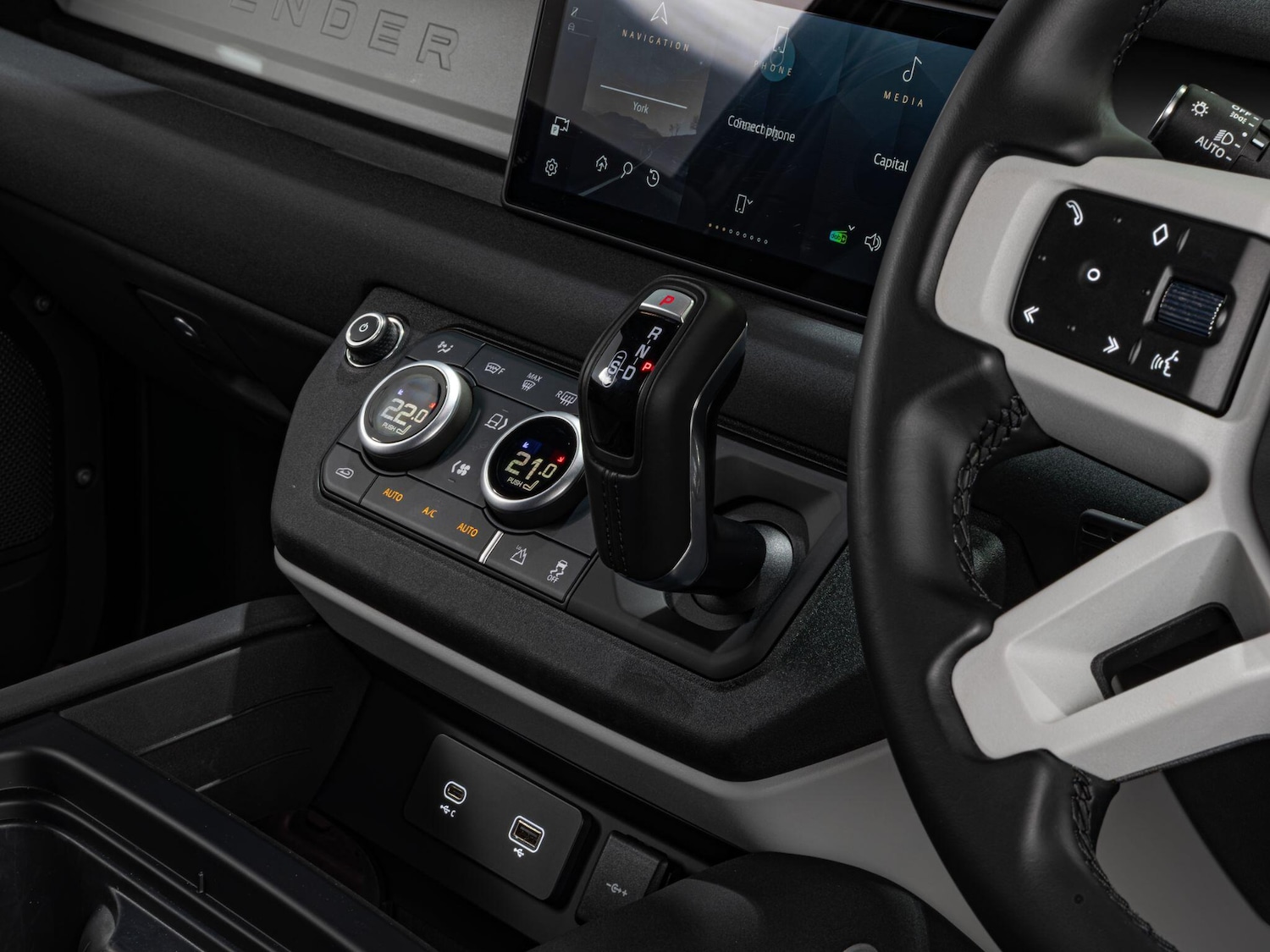 Used Land Rover Defender 90 2022 for sale - 76976092: Photo 14