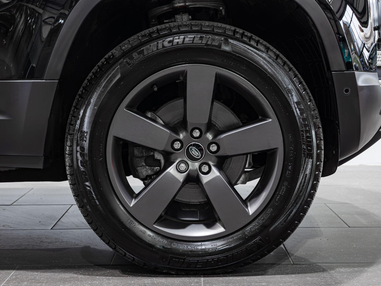 Used Land Rover Defender 90 2022 for sale - 76976092: Photo 3