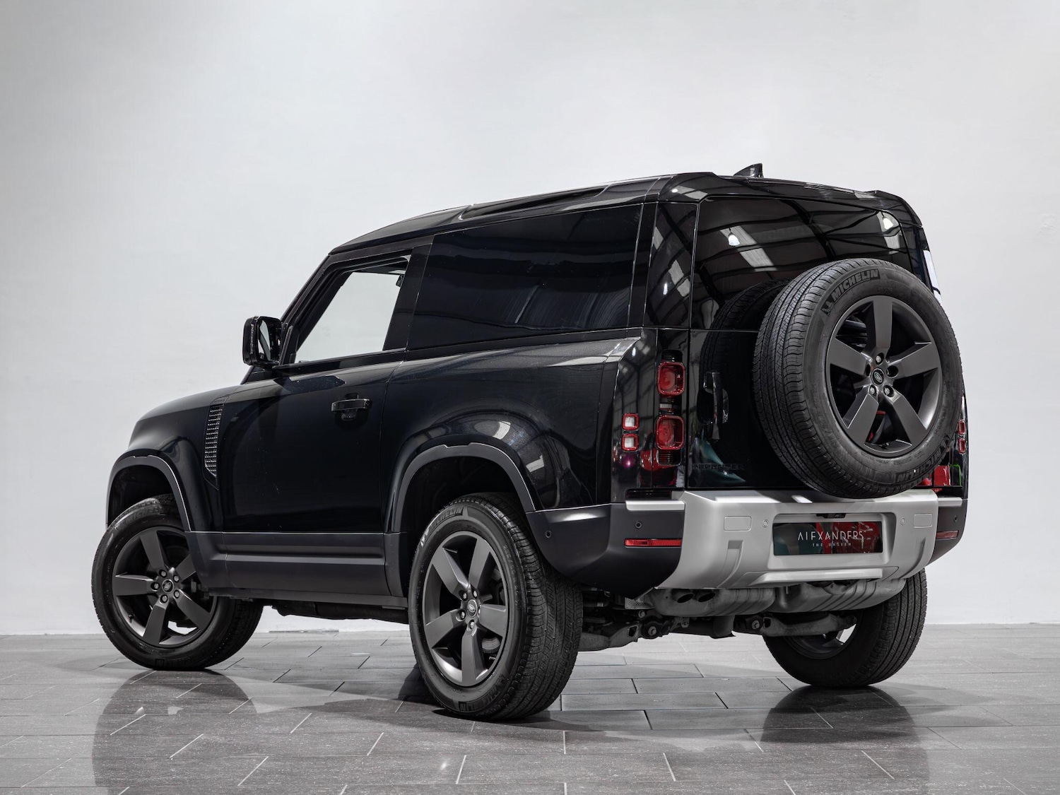 Used Land Rover Defender 90 2022 for sale - 76976092: Photo 6