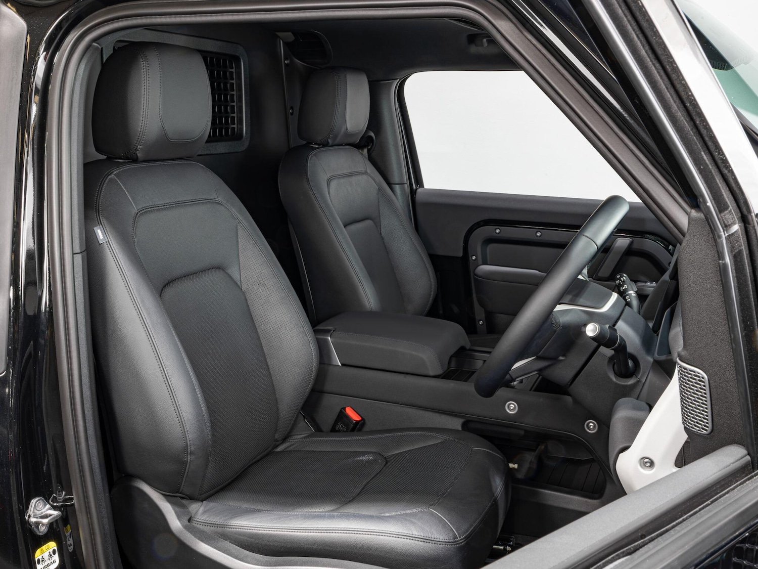 Used Land Rover Defender 90 2022 for sale - 76976092: Photo 7