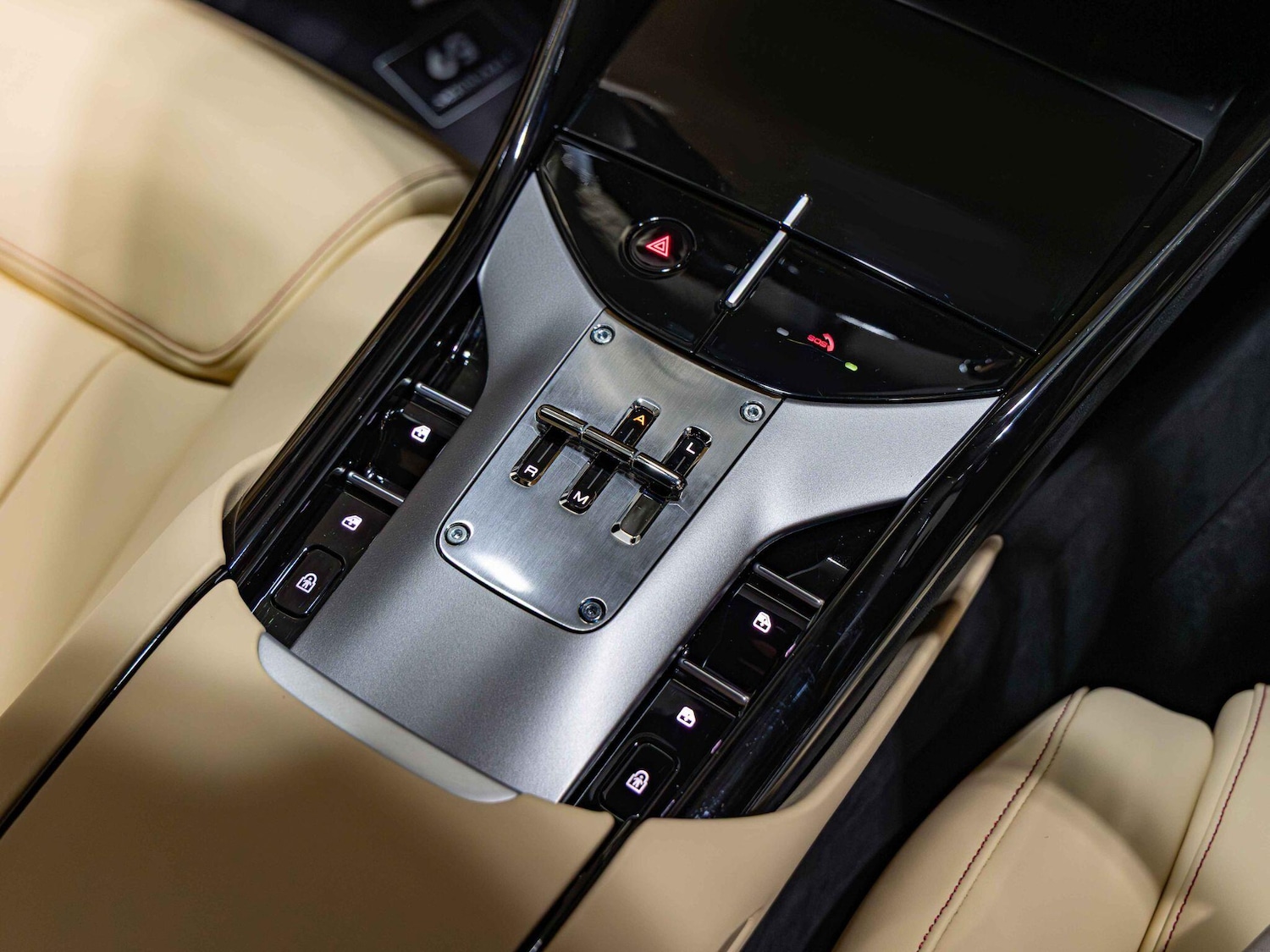 Used Ferrari Purosangue 2024 for sale - 76702028: Photo 28