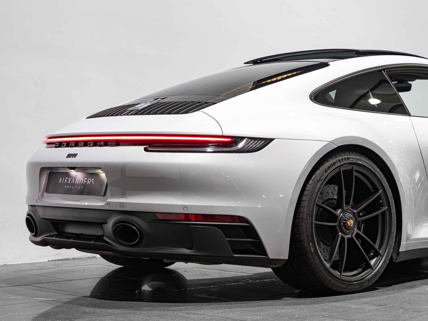 Used Porsche 911 2023 for sale - 76964425: Photo 13