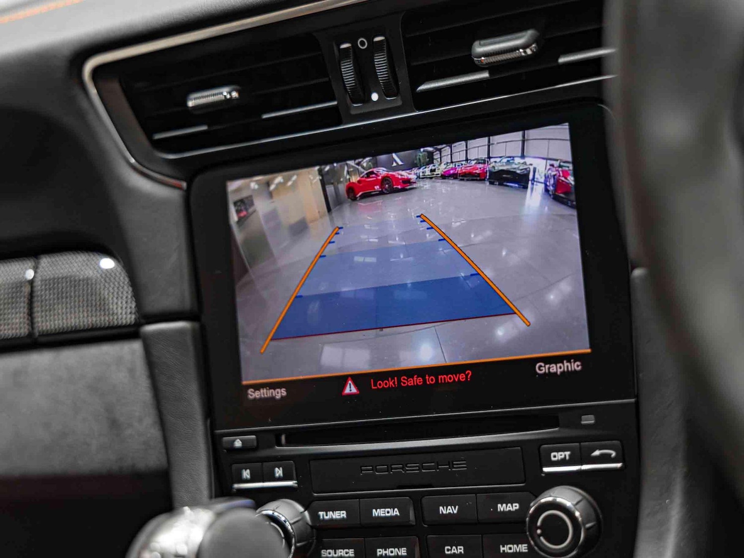 Used Porsche 911 2018 for sale - 76997201: Photo 12