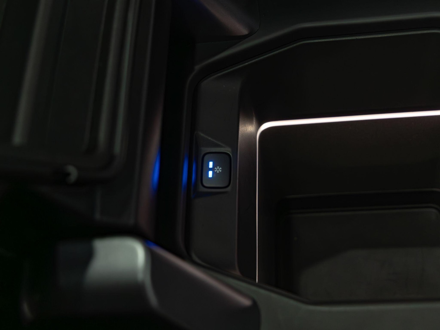 Used Land Rover Defender 110 2023 for sale - 77575104: Photo 16