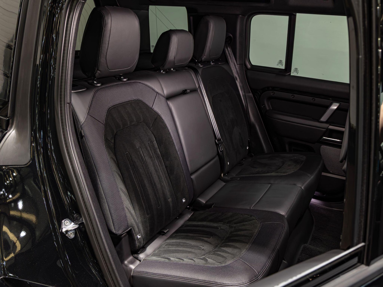 Used Land Rover Defender 110 2023 for sale - 77575104: Photo 17