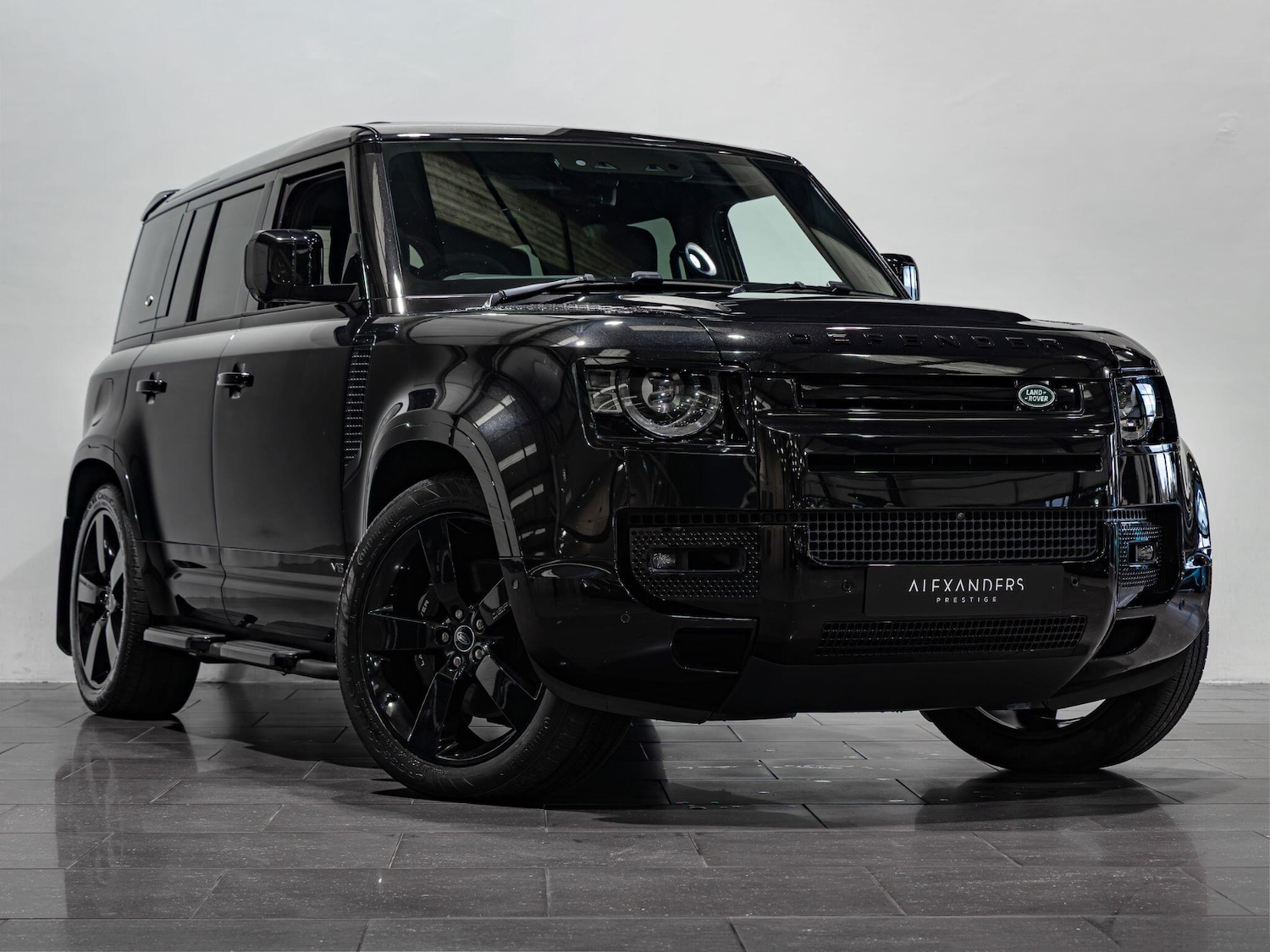 Used Land Rover Defender 110 2023 for sale - 77575104: Photo 21