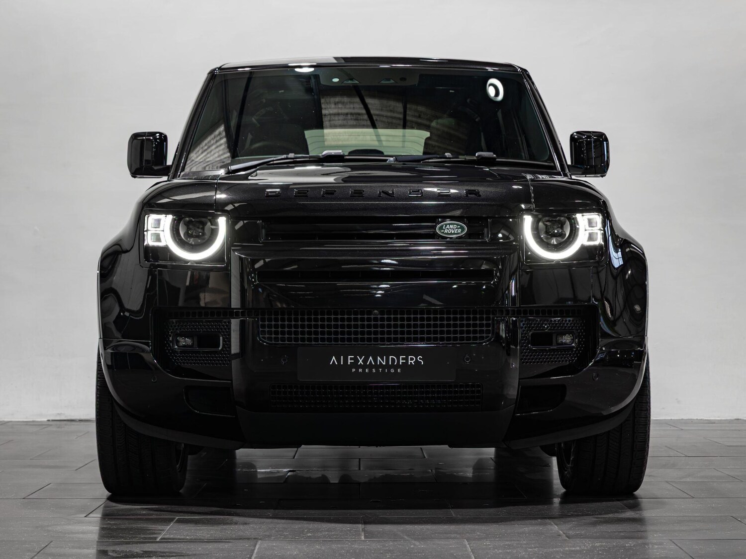 Used Land Rover Defender 110 2023 for sale - 77575104: Photo 22