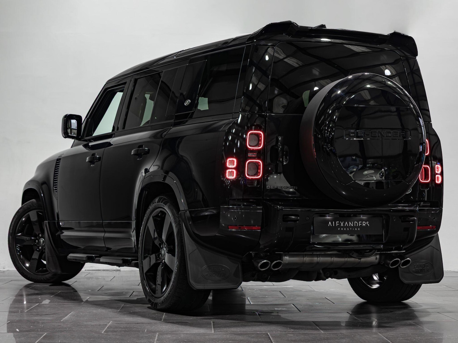 Used Land Rover Defender 110 2023 for sale - 77575104: Photo 28