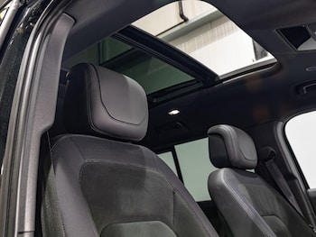 Used Land Rover Defender 110 2023 for sale - 77575104: Photo