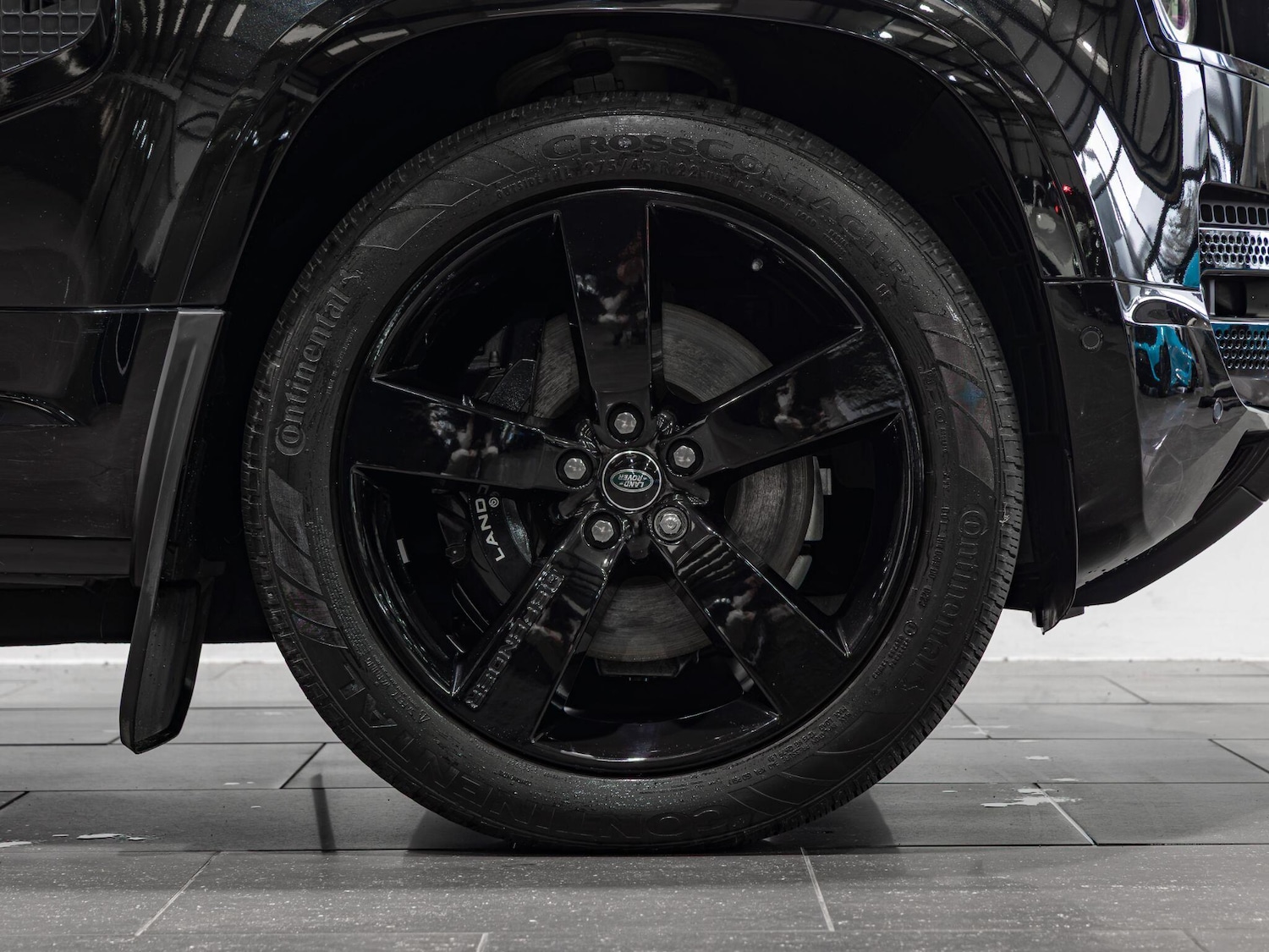 Used Land Rover Defender 110 2023 for sale - 77575104: Photo 3