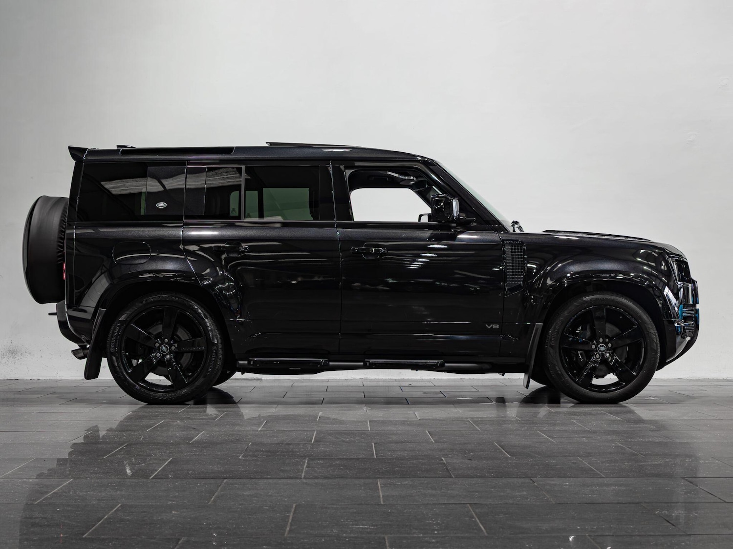 Used Land Rover Defender 110 2023 for sale - 77575104: Photo 6