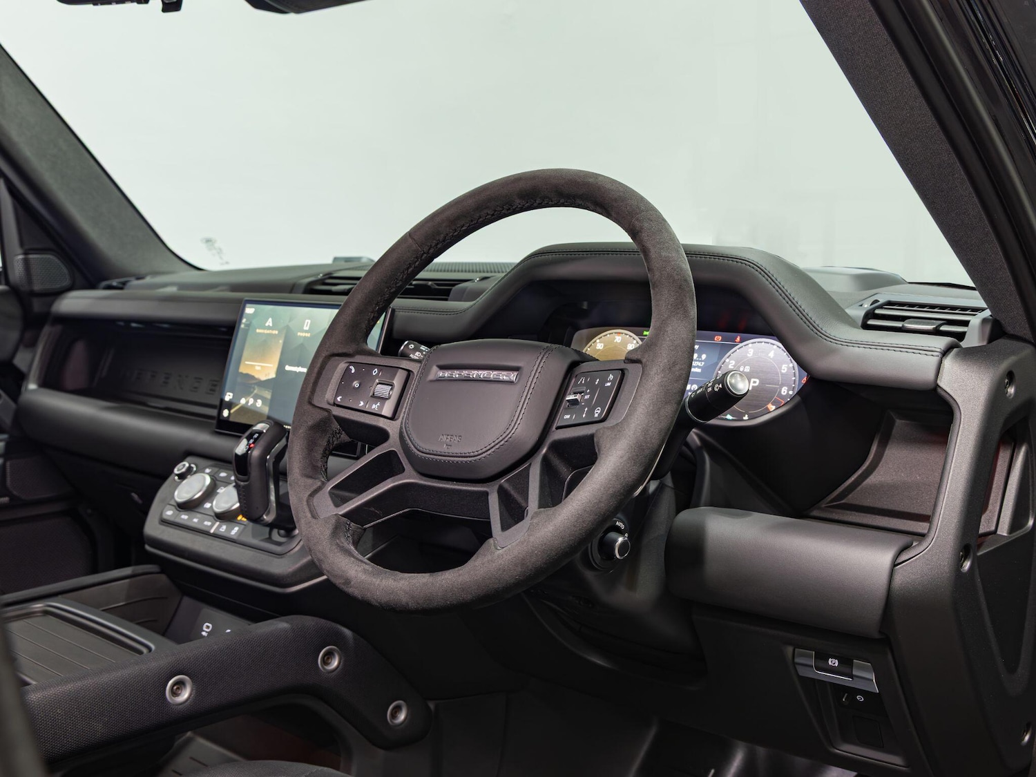 Used Land Rover Defender 110 2023 for sale - 77575104: Photo 9