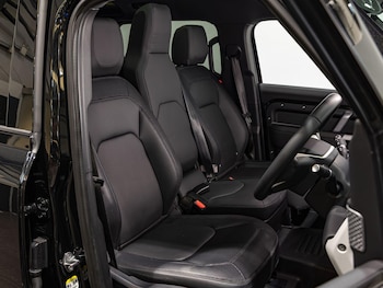 Used Land Rover Defender 110 2024 for sale - 77824932: Photo