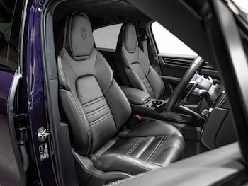 Used Porsche Cayenne 2023 for sale - 79532701: Photo