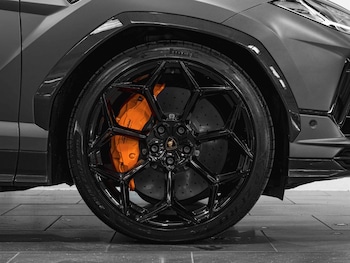 Used Lamborghini Urus 2023 for sale - 77769146: Photo