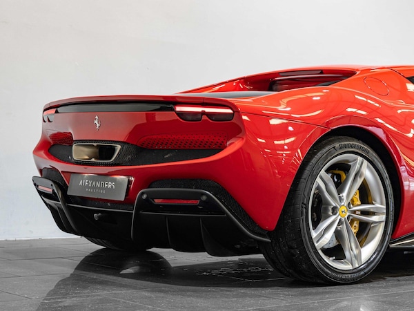 Used Ferrari 296 GTB 2023 for sale - 76084019: Photo 28