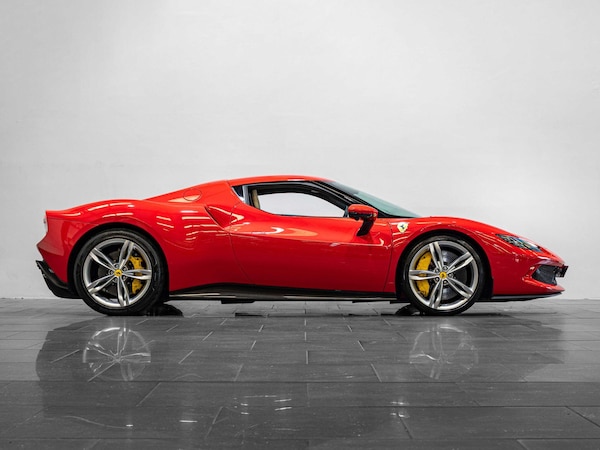 Used Ferrari 296 GTB 2023 for sale - 76084019: Photo 6