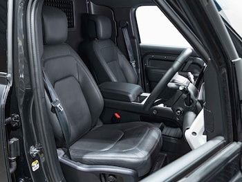 Used Land Rover Defender 110 2024 for sale - 77807919: Photo