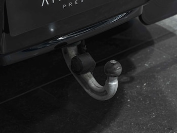 Used Land Rover Defender 110 2024 for sale - 77807919: Photo