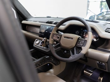 Used Land Rover Defender 110 2026 for sale - 79145880: Photo