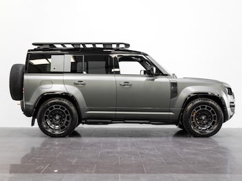 Used Land Rover Defender 110 2026 for sale - 79145880: Photo