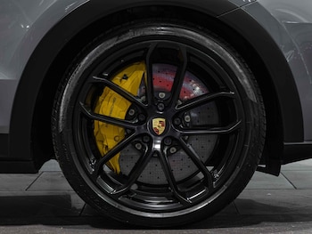 Used Porsche Cayenne 2022 for sale - 77015332: Photo