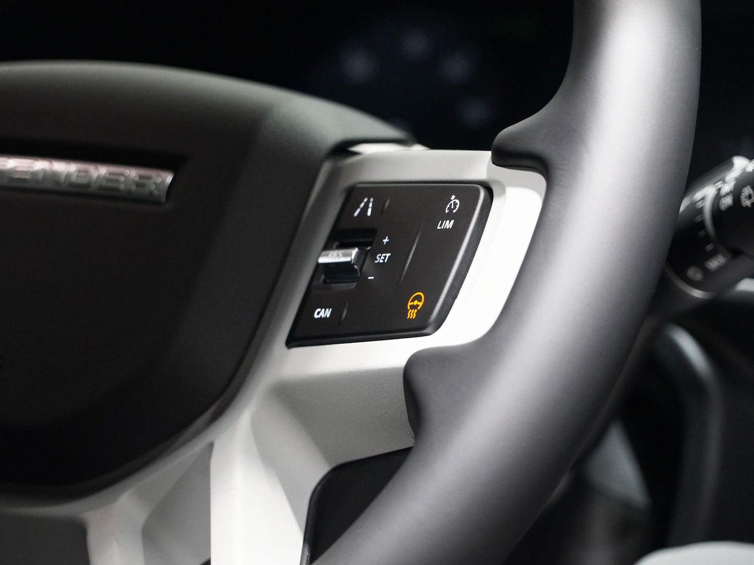 Used Land Rover Defender 110 for sale - 78204927: Photo 21