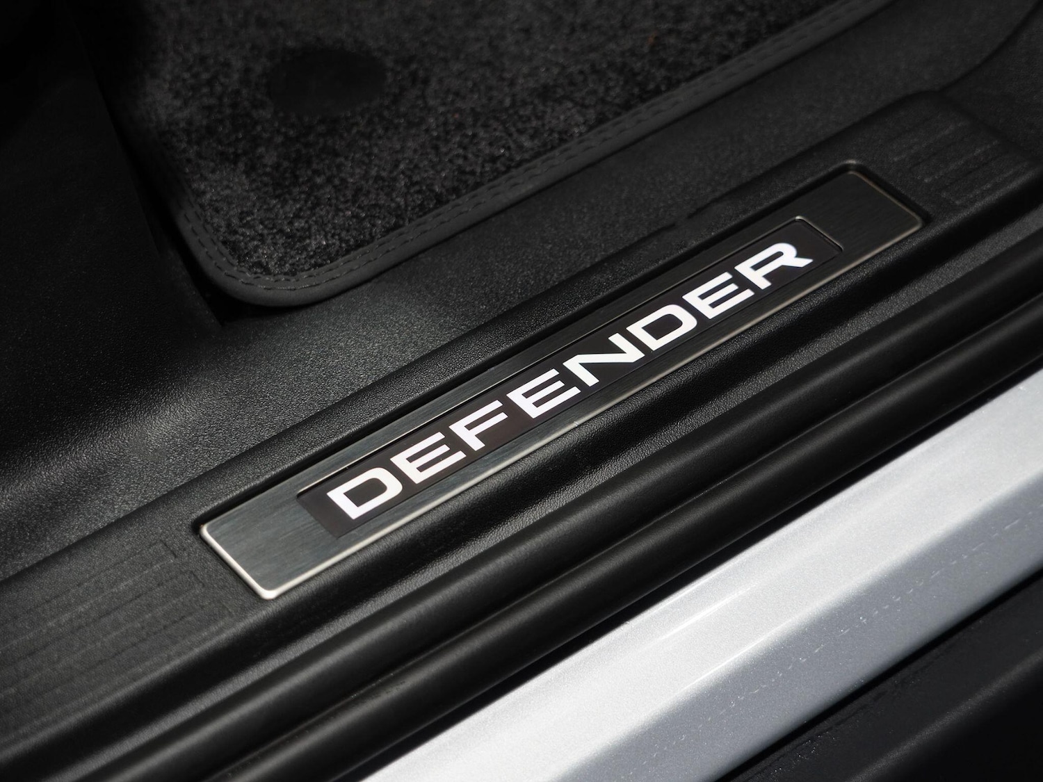 Used Land Rover Defender 110 for sale - 78204927: Photo 25