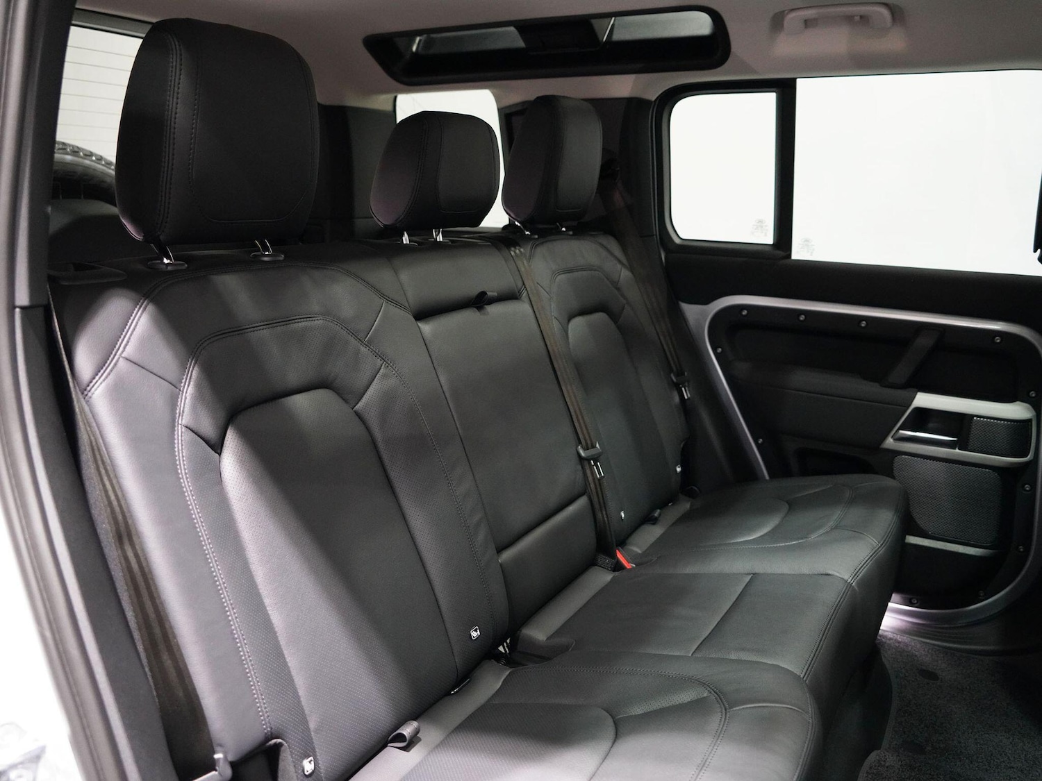 Used Land Rover Defender 110 for sale - 78204927: Photo 29