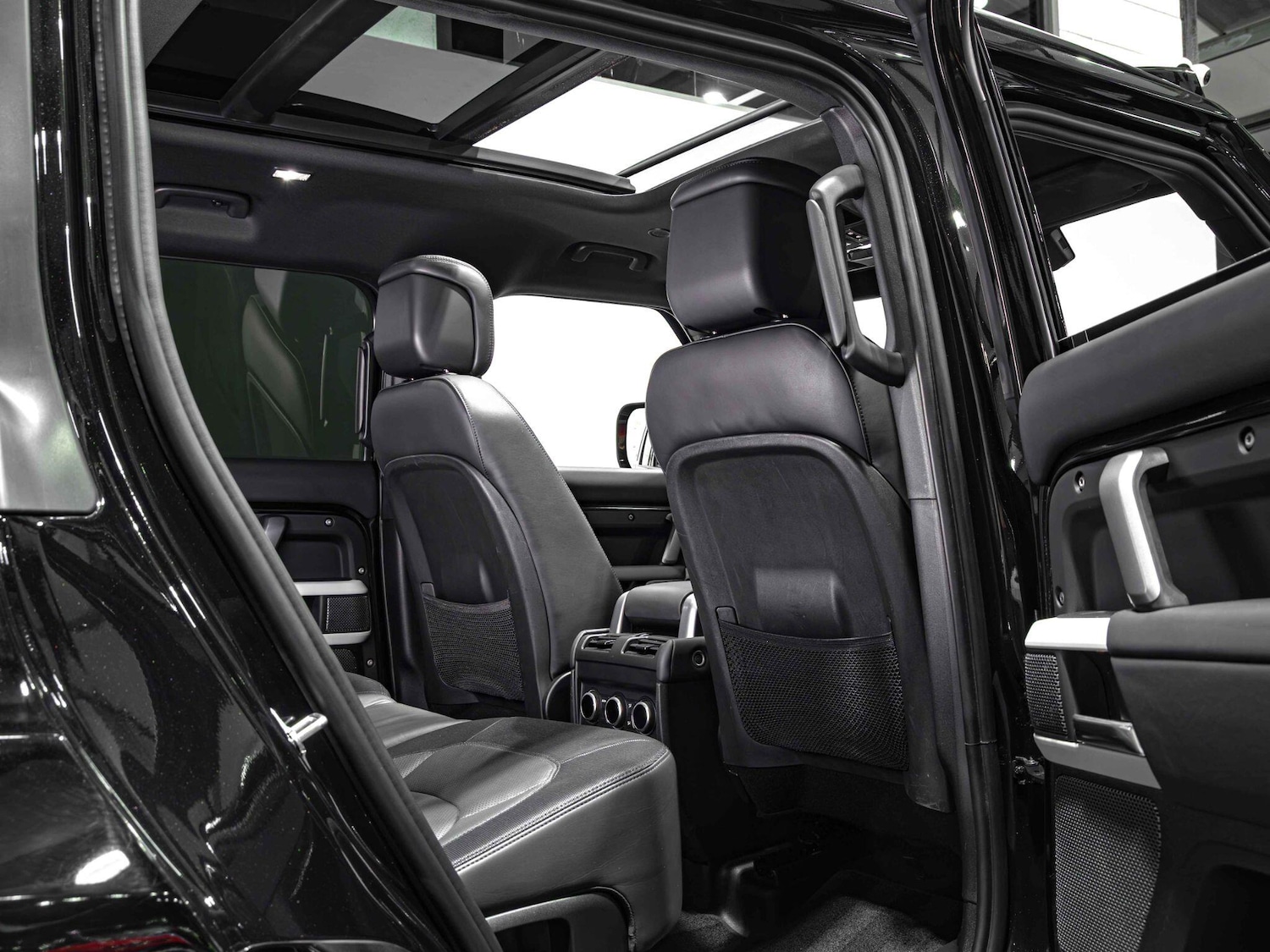 Used Land Rover Defender 110 2023 for sale - 77119918: Photo 20