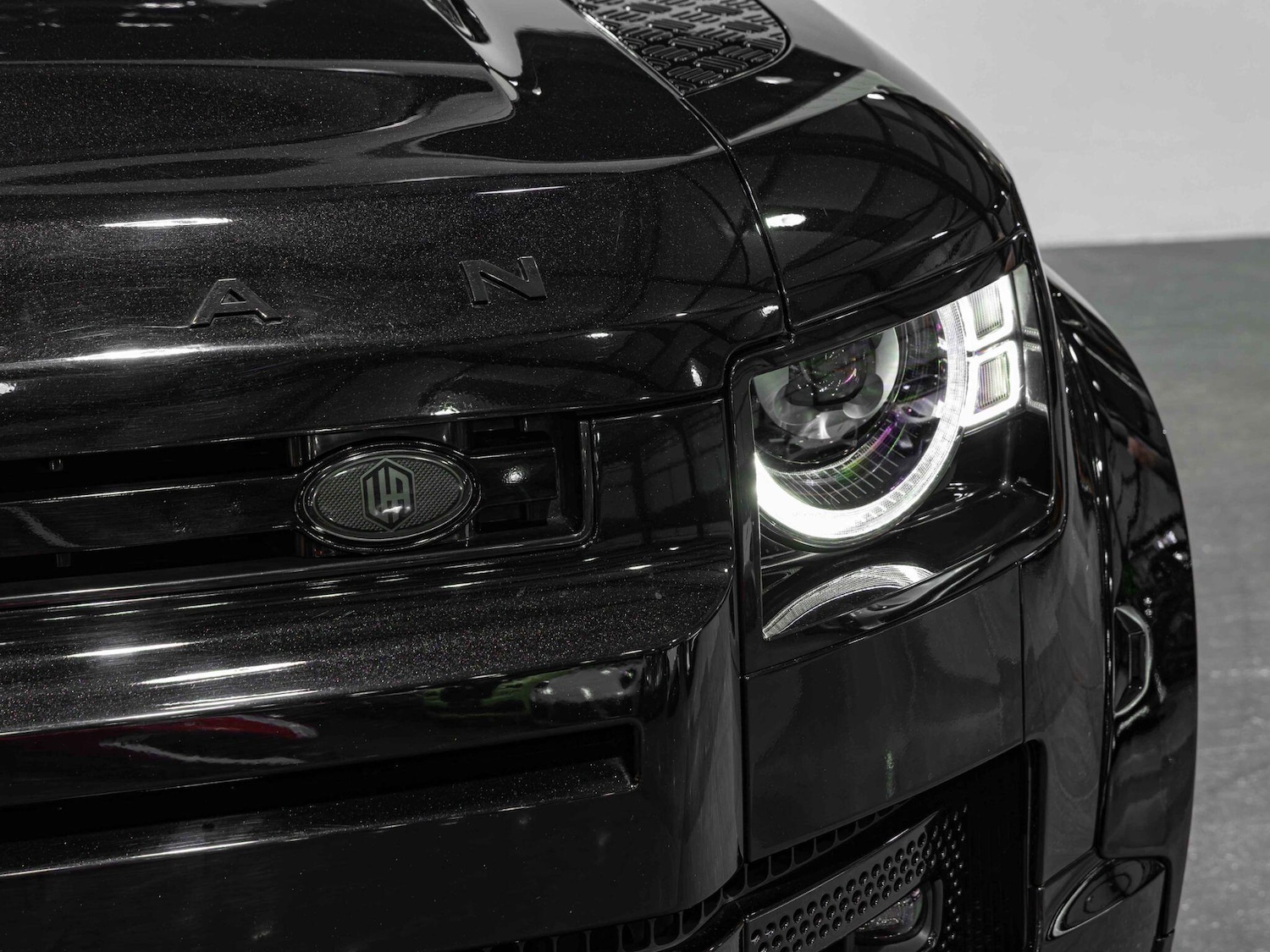 Used Land Rover Defender 110 2023 for sale - 77119918: Photo 25