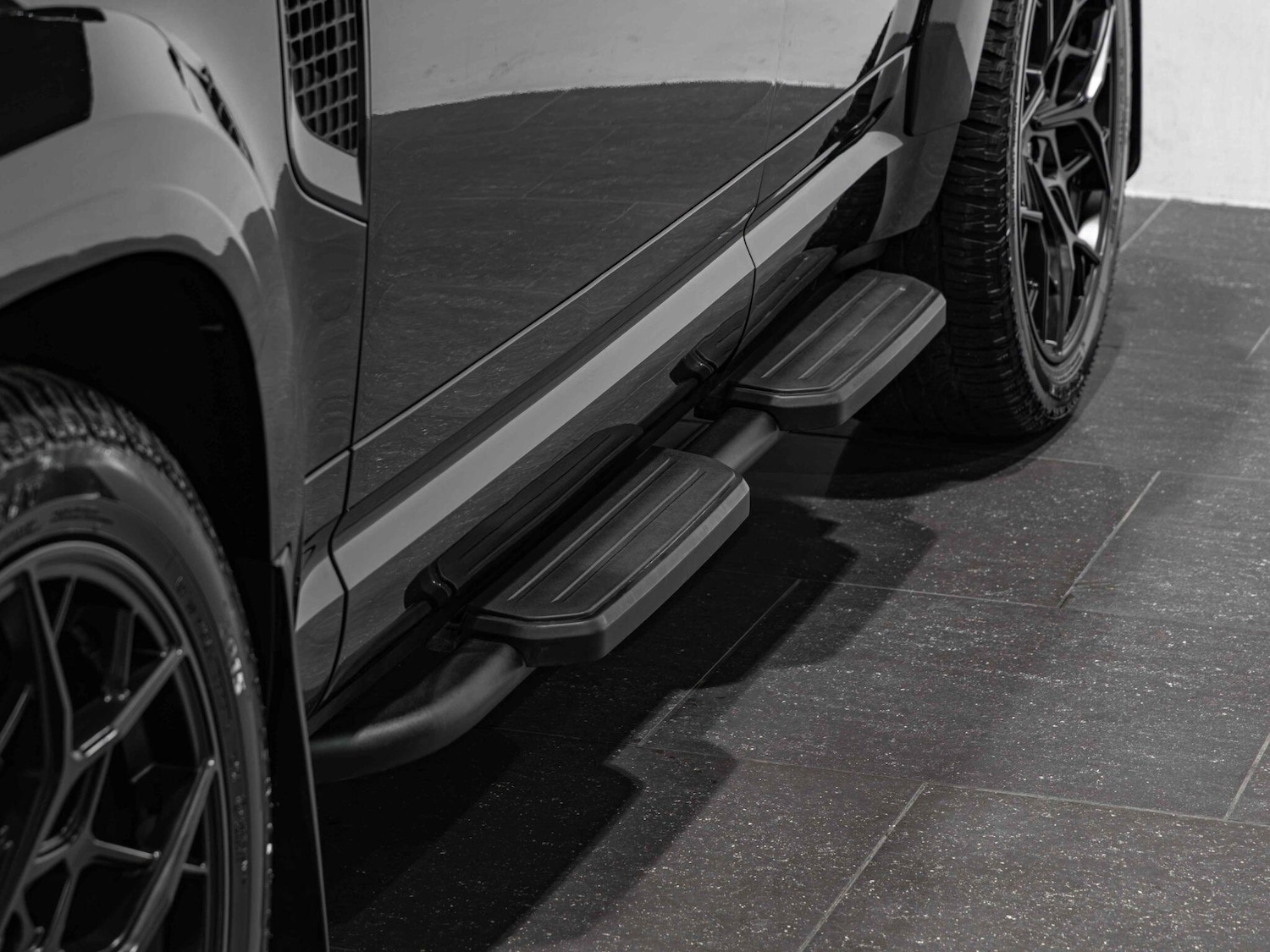 Used Land Rover Defender 110 2023 for sale - 77119918: Photo 27