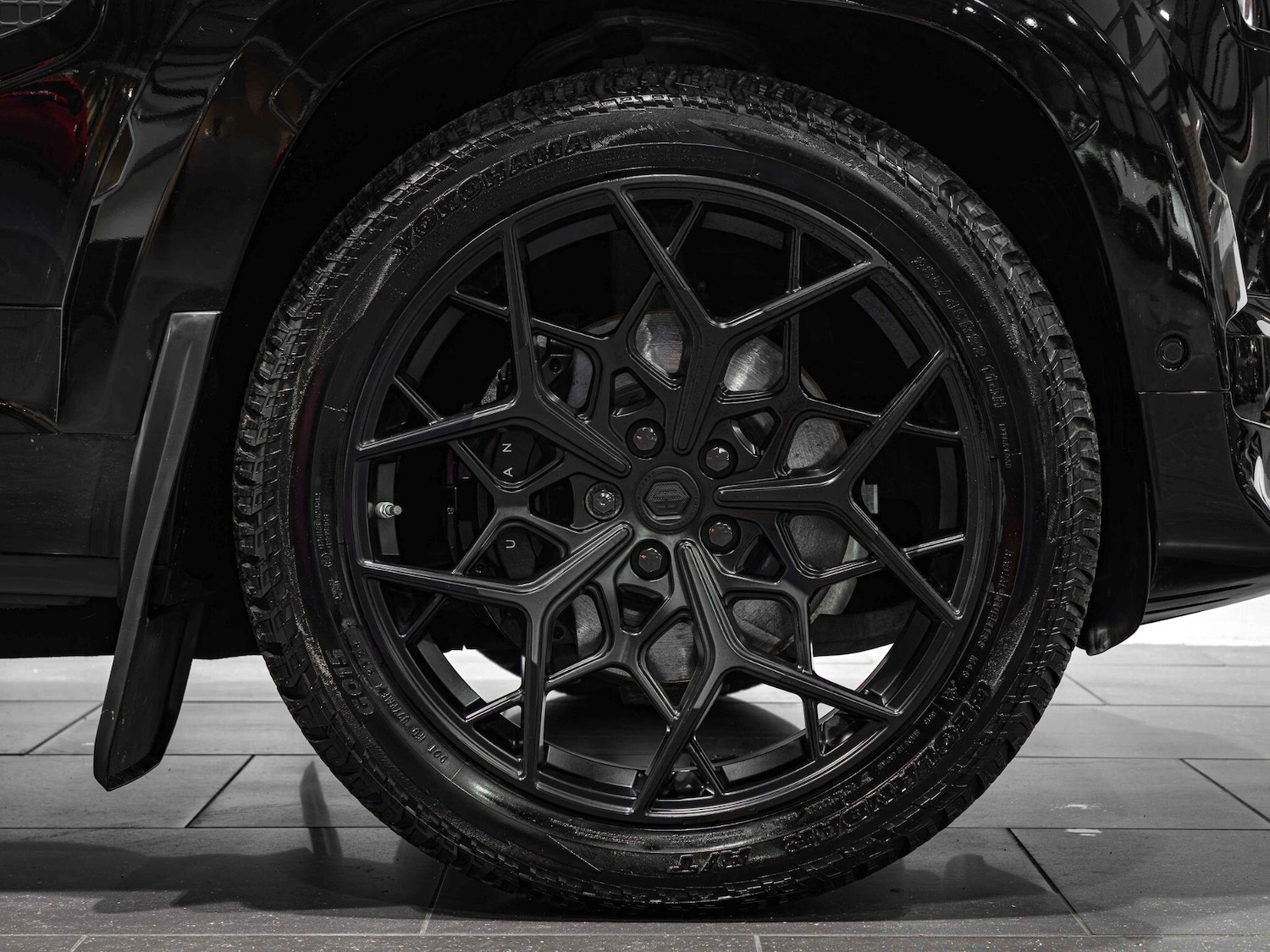 Used Land Rover Defender 110 2023 for sale - 77119918: Photo 3